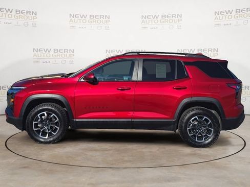 Used 2025 Chevrolet Equinox ACTIV w/ Safety and Technology Package FWD image 2