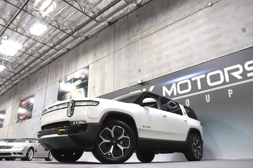 Used 2023 Rivian R1S Adventure Quad AWD/4WD image 83