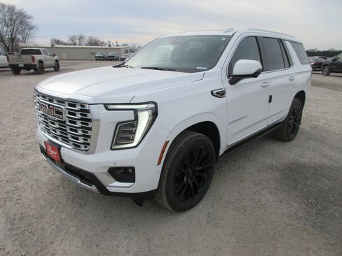 New 2026 GMC Yukon Denali w/ Sun & Power Step Package image 9