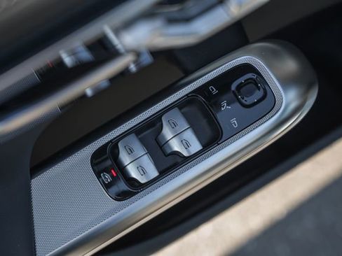 New 2026 Mercedes-Benz E 53 AMG e 4MATIC Sedan image 40