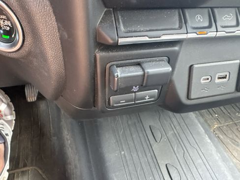 Used 2021 GMC Sierra 1500 SLE AWD/4WD image 18