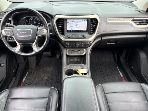 Used 2021 GMC Acadia Denali w/ Denali Technology Package image 9