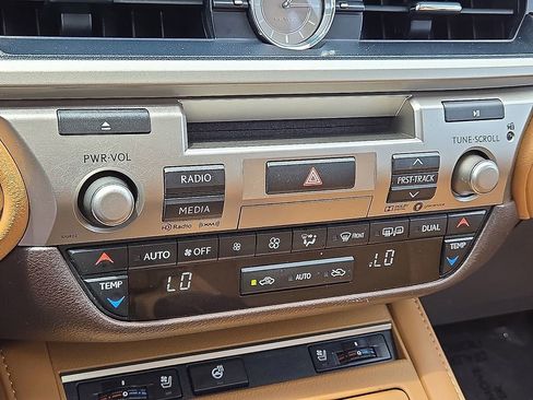 Used 2018 Lexus ES 350 w/ Navigation System Package FWD image 28