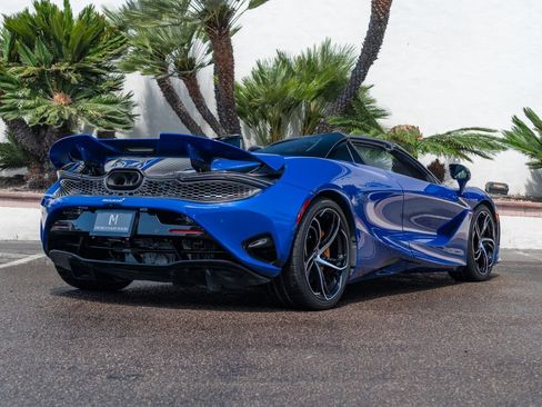 Used 2025 McLaren 750S Spider RWD image 4