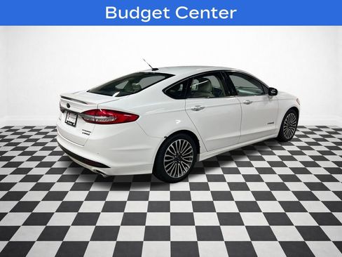 Used 2017 Ford Fusion Titanium FWD image 8
