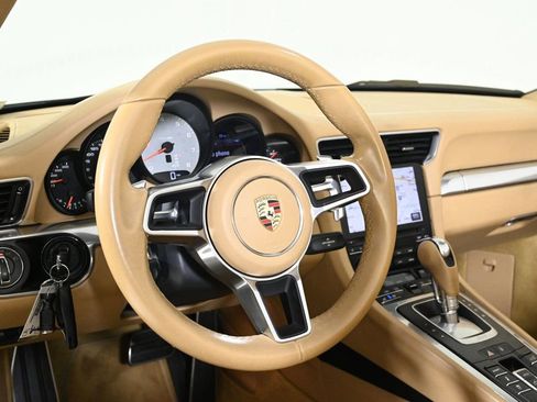 Used 2017 Porsche 911 Carrera S image 13