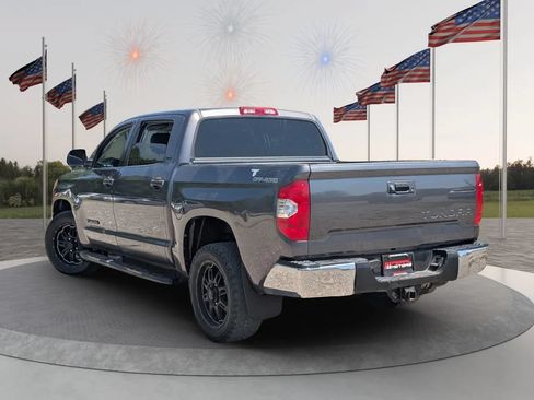 Used 2017 Toyota Tundra SR5 w/ SR5 Upgrade Package RWD image 8