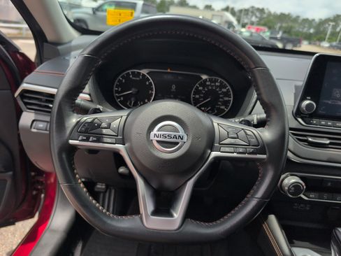 Used 2022 Nissan Altima 2.5 SR FWD image 25