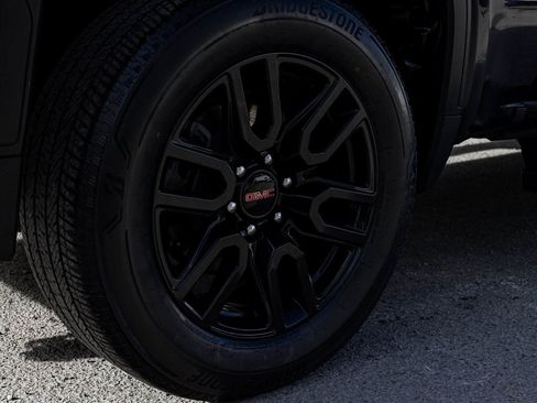 Used 2022 GMC Sierra 1500 Elevation image 9