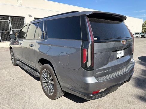 Used 2021 Cadillac Escalade ESV Sport AWD/4WD image 3