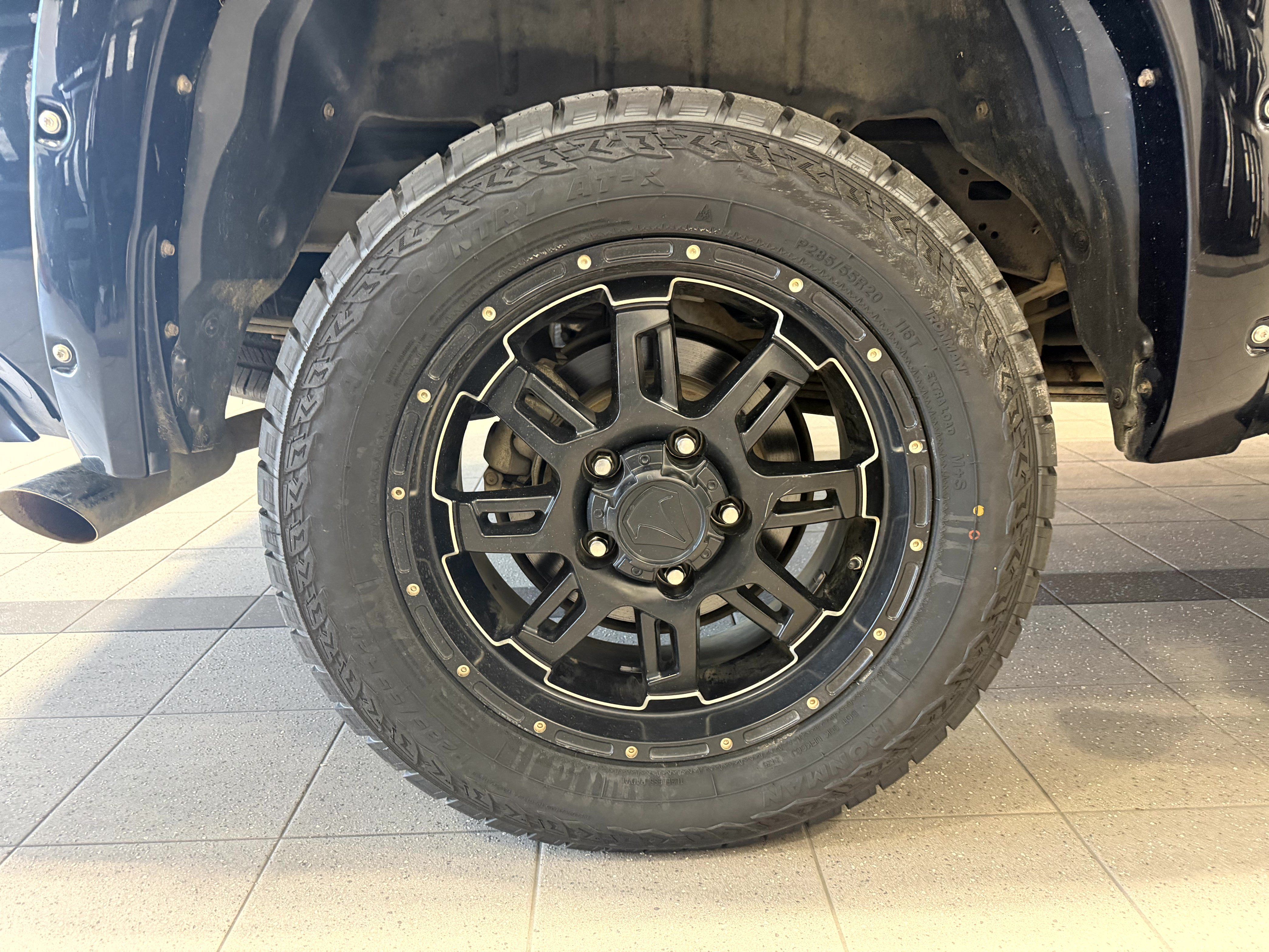 Used 2017 Toyota Tundra Platinum AWD/4WD image 10