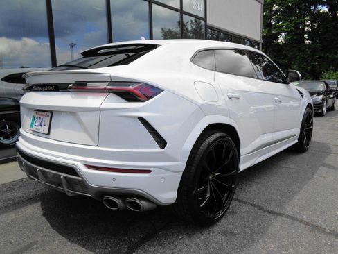 Used 2020 Lamborghini Urus AWD/4WD image 5