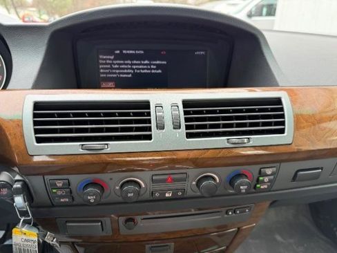 Used 2005 BMW 745i image 28