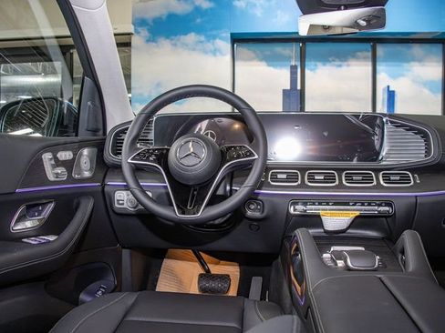 Used 2026 Mercedes-Benz GLS 450 4MATIC image 16