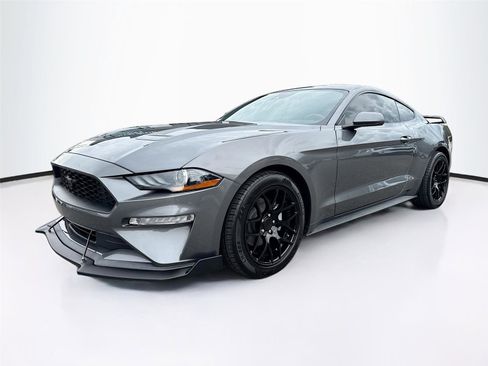 Used 2021 Ford Mustang Premium image 3