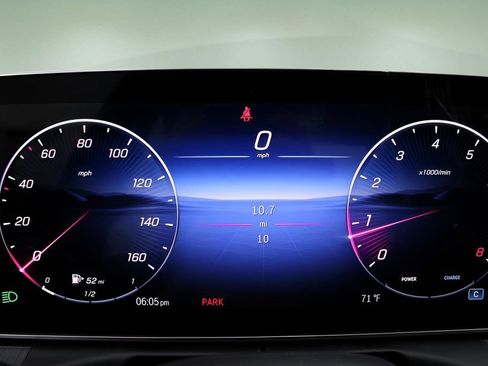 Used 2025 Mercedes-Benz C 300 Sedan image 30