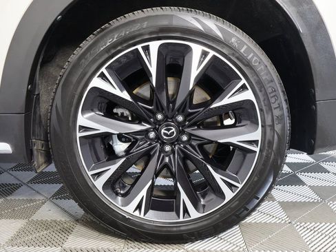 Certified 2024 MAZDA CX-90 Plug-In Hybrid w/ Premium Pkg AWD/4WD image 17