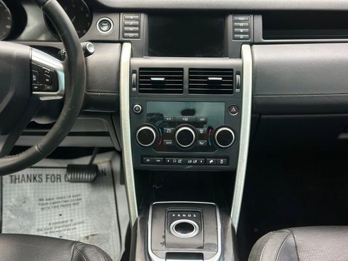 Used 2015 Land Rover Discovery Sport HSE Luxury image 12