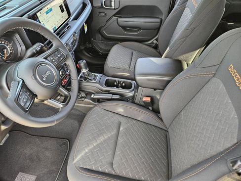 New 2026 Jeep Gladiator Mojave image 16