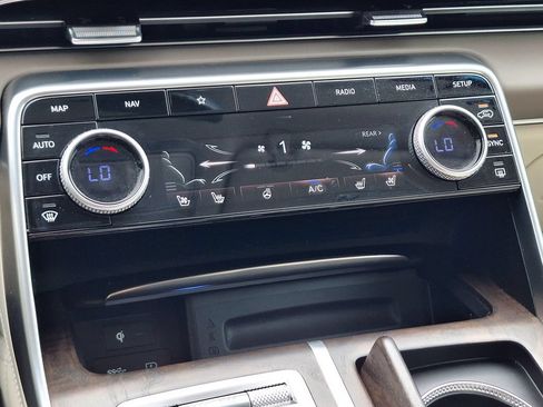 Used 2023 Genesis GV80 3.5T w/ Prestige Package AWD/4WD image 26