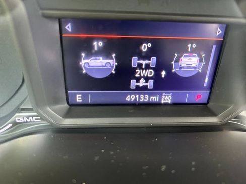 Used 2021 GMC Sierra 1500 SLT w/ SLT Premium Package AWD/4WD image 32