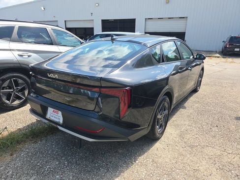 Used 2025 Kia K4 LXS FWD image 9