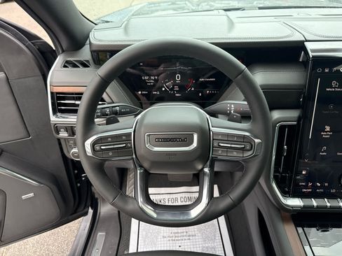 New 2026 GMC Yukon Denali w/ Sun & Power Step Package AWD/4WD image 15