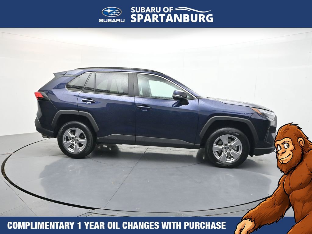Used 2025 Toyota RAV4 XLE FWD image 9
