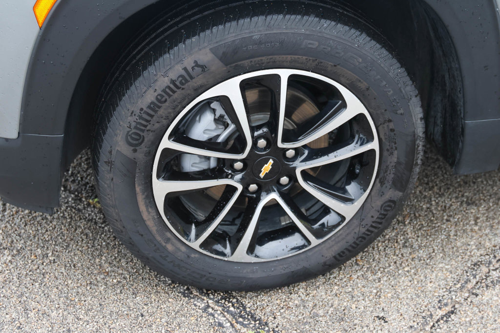 Used 2025 Chevrolet TrailBlazer LT AWD/4WD image 7
