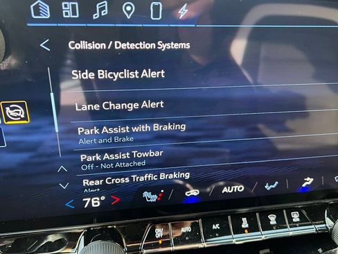 Used 2024 Chevrolet Blazer EV LT image 36