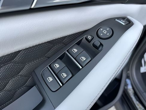 New 2026 BMW X5 M Competition w/ Executive Package AWD/4WD image 17
