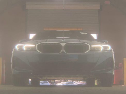 Used 2025 BMW 330i xDrive Sedan image 9