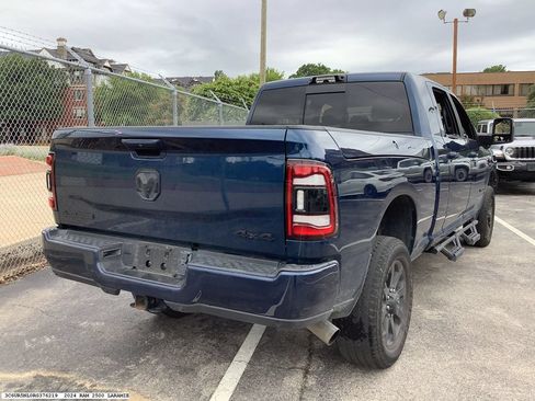 Used 2024 RAM 2500 Laramie w/ Night Edition AWD/4WD image 4