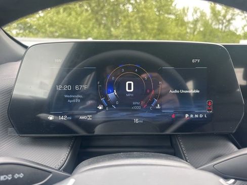 New 2026 Chevrolet Equinox LT AWD/4WD image 17