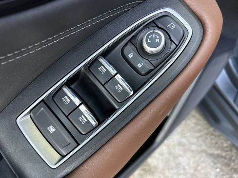Used 2021 Subaru Outback Touring XT AWD/4WD image 16