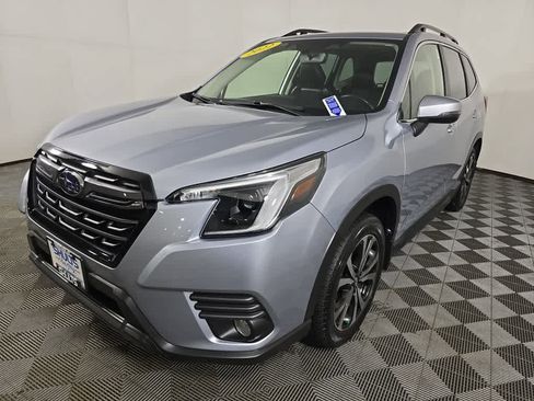 Used 2022 Subaru Forester Limited image 4