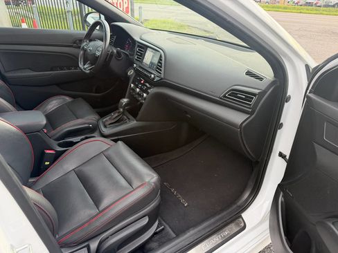Used 2020 Hyundai Elantra Sport w/ Premium Package 02 FWD image 10
