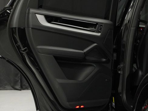 New 2026 Porsche Cayenne S AWD/4WD image 13