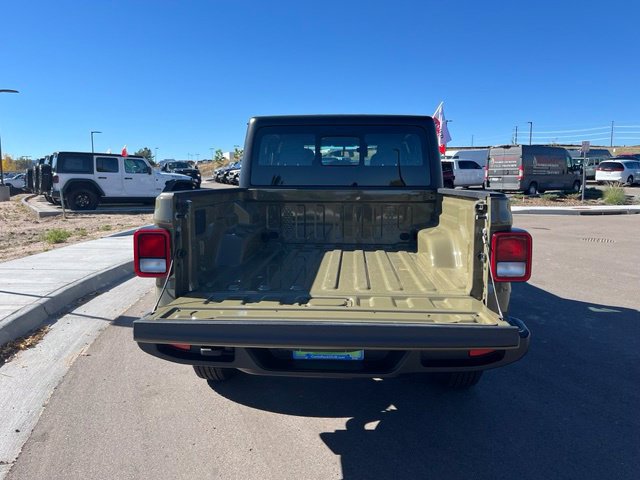 Certified 2026 Jeep Gladiator Sport AWD/4WD image 23