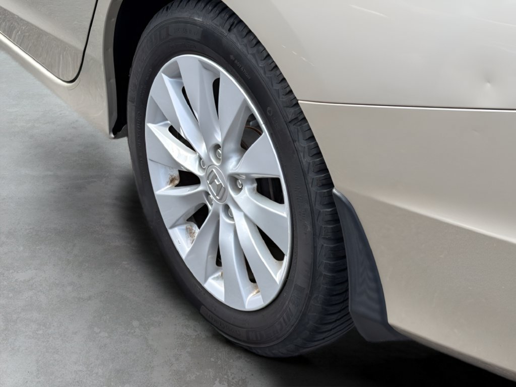 Used 2015 Honda Accord EX-L image 9