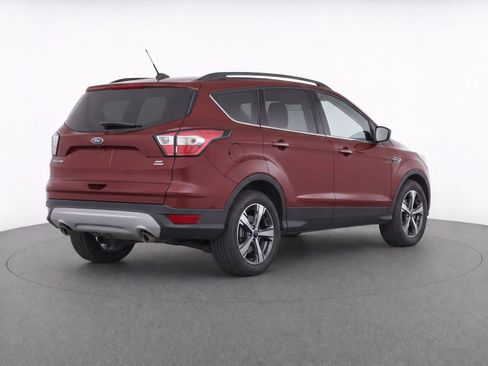 Used 2018 Ford Escape SEL FWD image 3