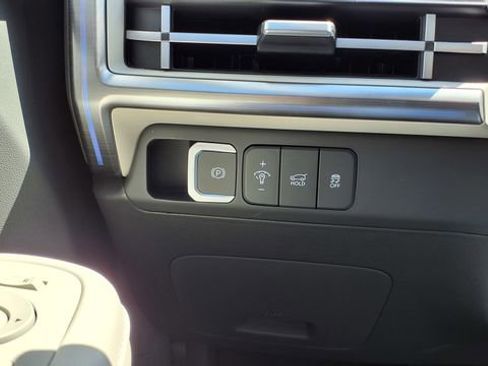 Used 2025 Hyundai Santa Fe Calligraphy w/ Tow & Go Package image 37