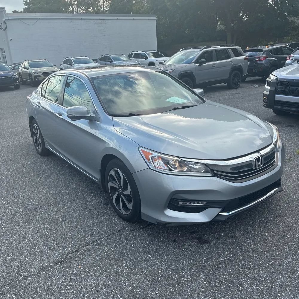 Used 2017 Honda Accord EX-L image 12
