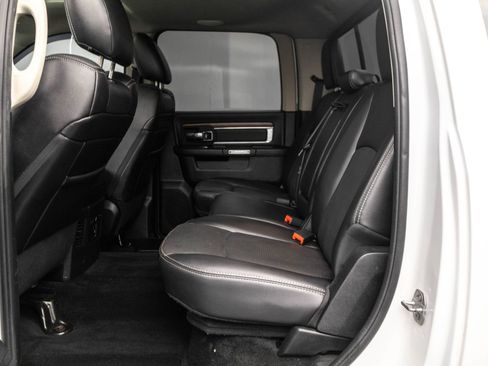 Used 2017 RAM 1500 Laramie w/ Convenience Group AWD/4WD image 31