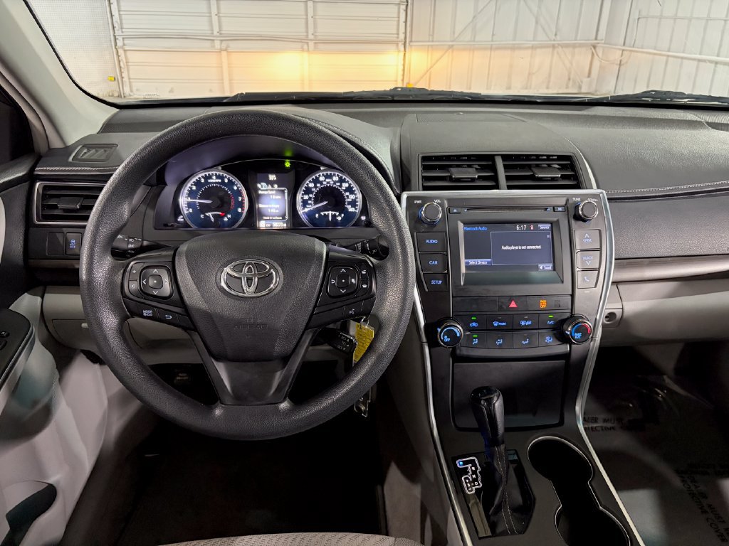 Used 2016 Toyota Camry LE FWD image 21