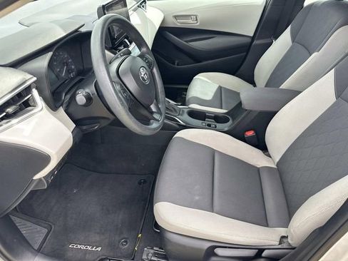 Used 2024 Toyota Corolla LE FWD image 15