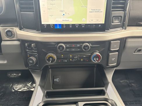 New 2025 Ford F250 XLT w/ Black Appearance Package image 39