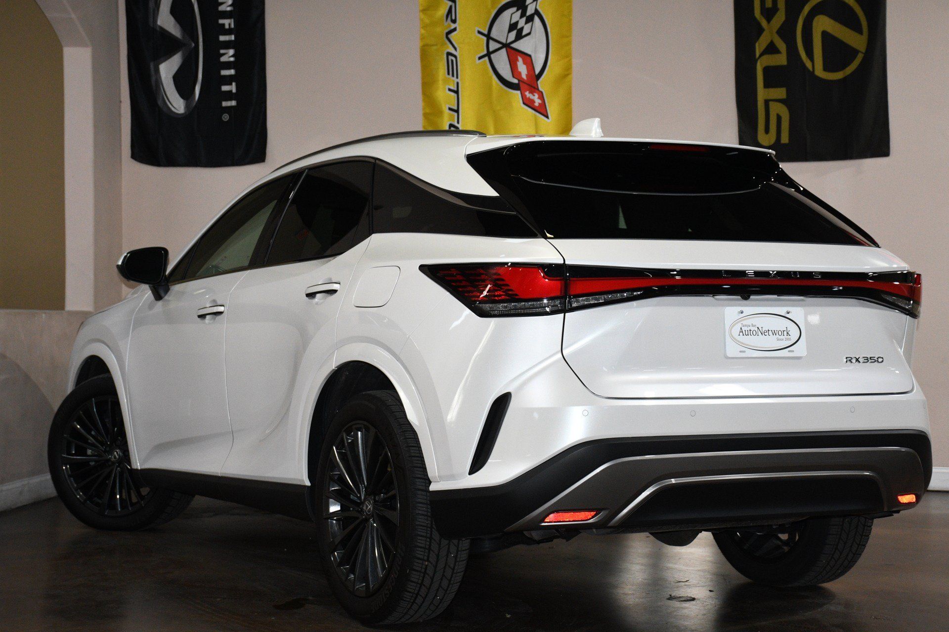 Used 2025 Lexus RX 350 Premium w/ Convenience Package FWD image 6