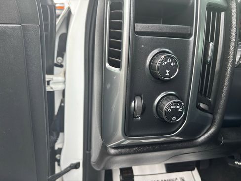 Used 2015 Chevrolet Silverado 2500 LT image 26