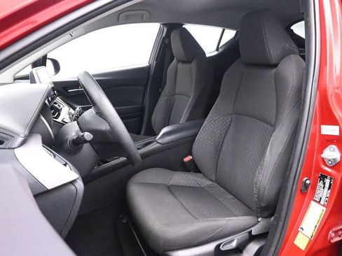 Used 2020 Toyota C-HR LE FWD image 12
